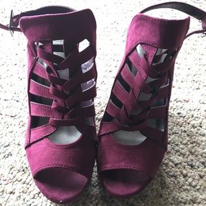 Sexy Magenta Wedges